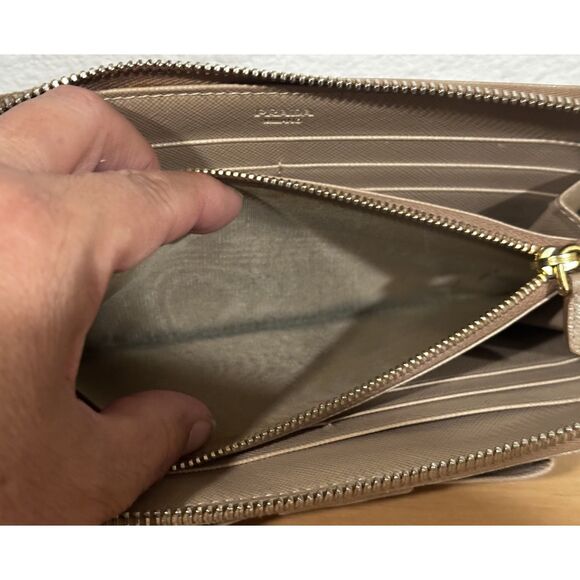 PRADA Beige Saffiano Leather Fiocco Bow Long Wallet GUC - Picture 6 of 7